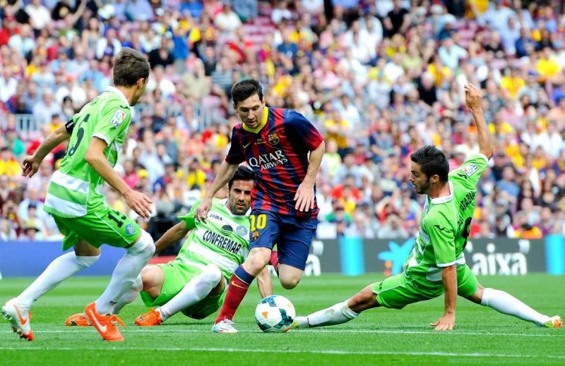 ly-giai-tranh-luan-thap-ky-ronaldo-va-messi-ai-gioi-hon-3z